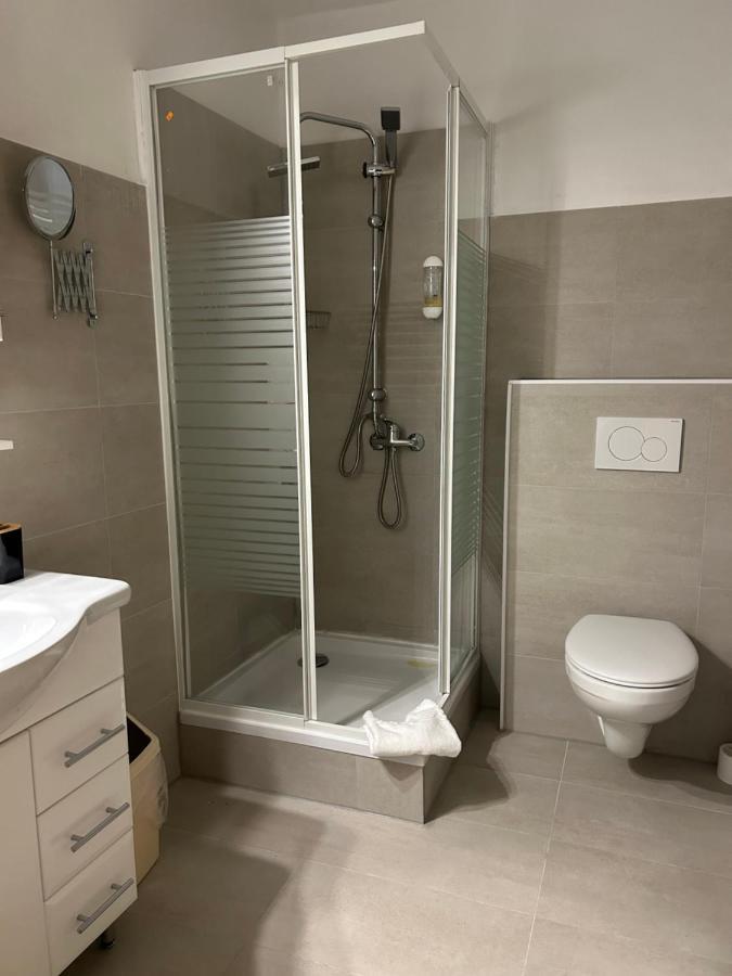 Hotel Hasselberg Кайзерслаутерн Екстериор снимка